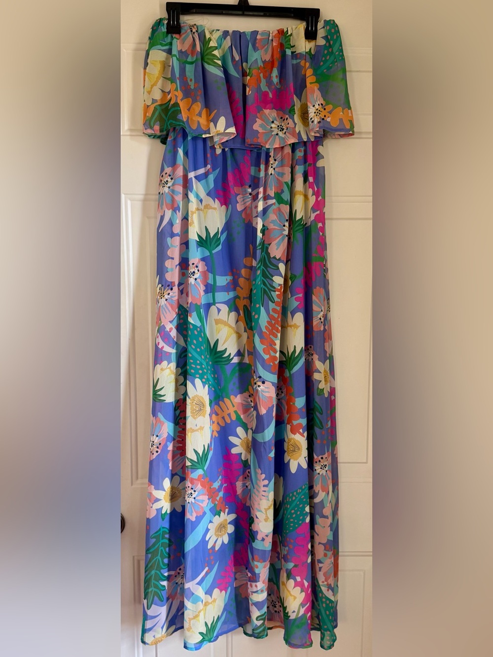 NEW “Entro” Floral Strapless Maxi Dress